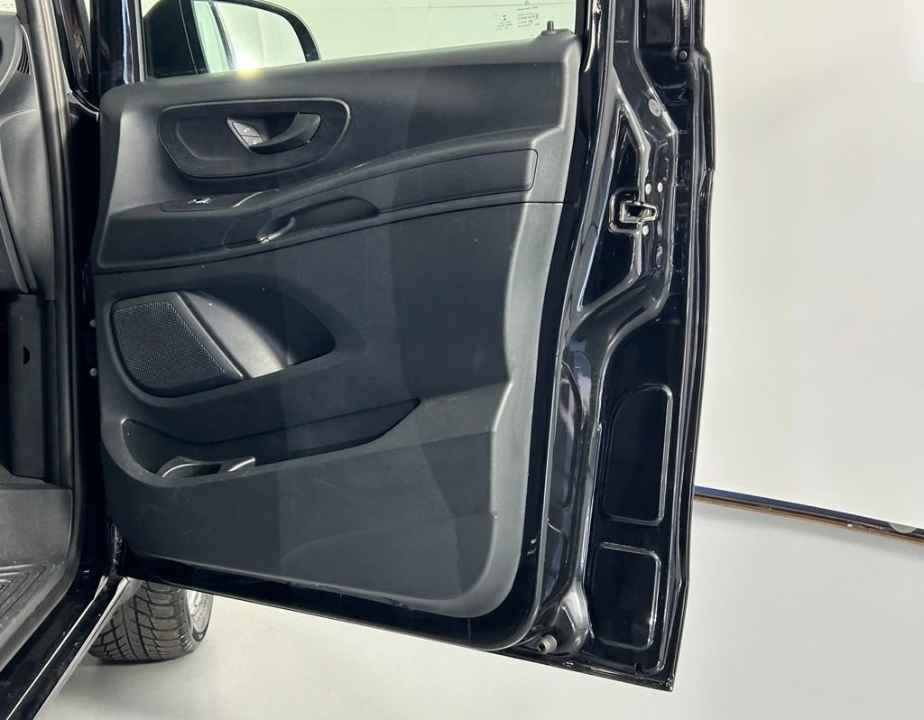 Used 2019 Mercedes-Benz Metris Passenger image 9