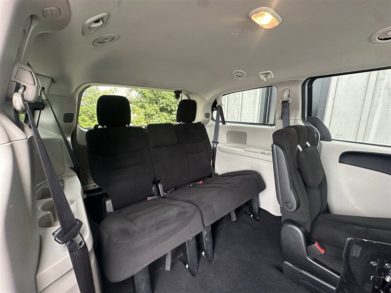 Used 2016 Dodge Grand Caravan SE w/ Quick Order Package 29E SE FWD image 42