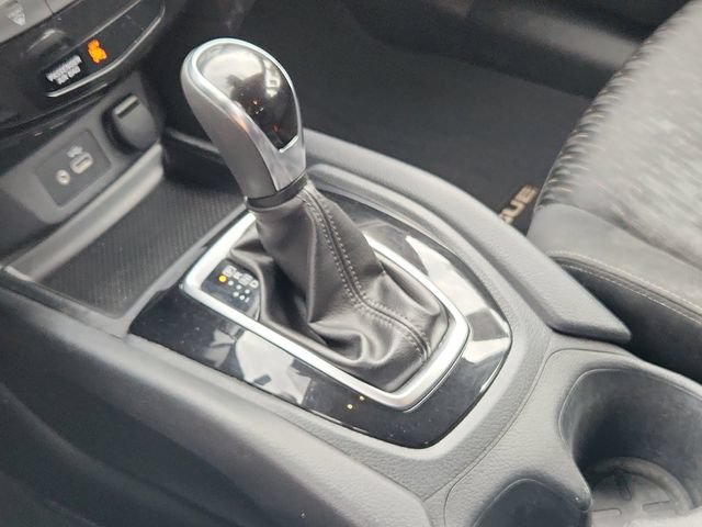 Used 2019 Nissan Rogue S AWD/4WD image 15
