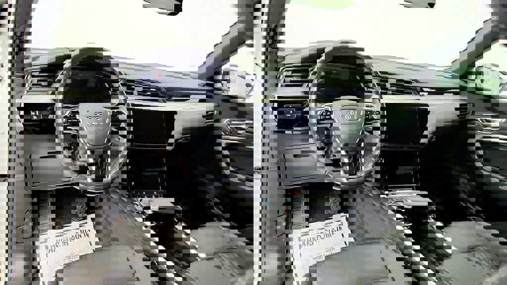 Used 2024 Audi Q8 e-tron Premium Plus image 13