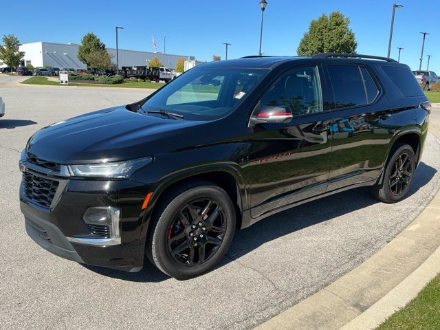 Used 2023 Chevrolet Traverse Premier w/ Redline Edition AWD/4WD image 3