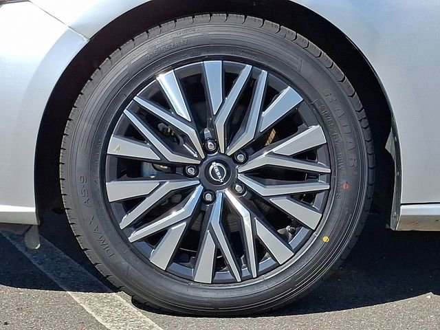 Used 2024 Nissan Altima 2.5 SV image 8