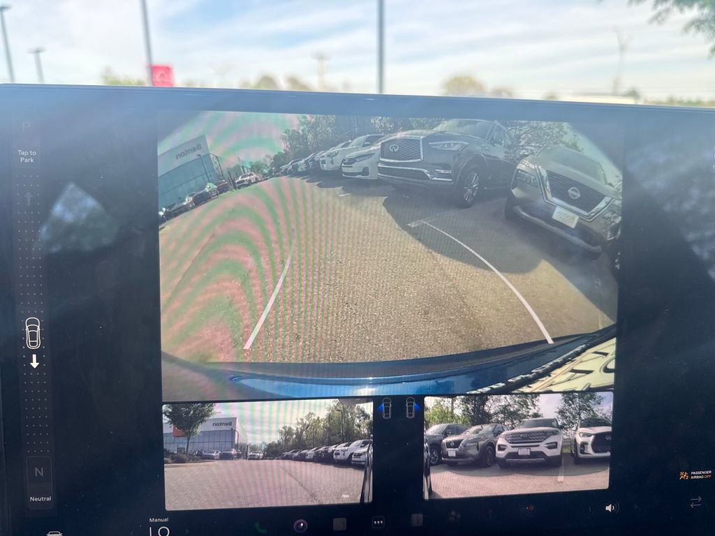 Used 2021 Tesla Model S Plaid image 17