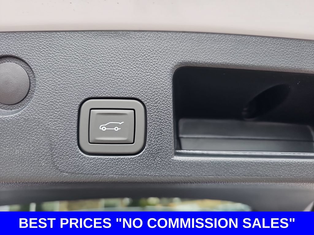 New 2027 Chevrolet Equinox RS w/ Safety and Technology Package FWD image 13