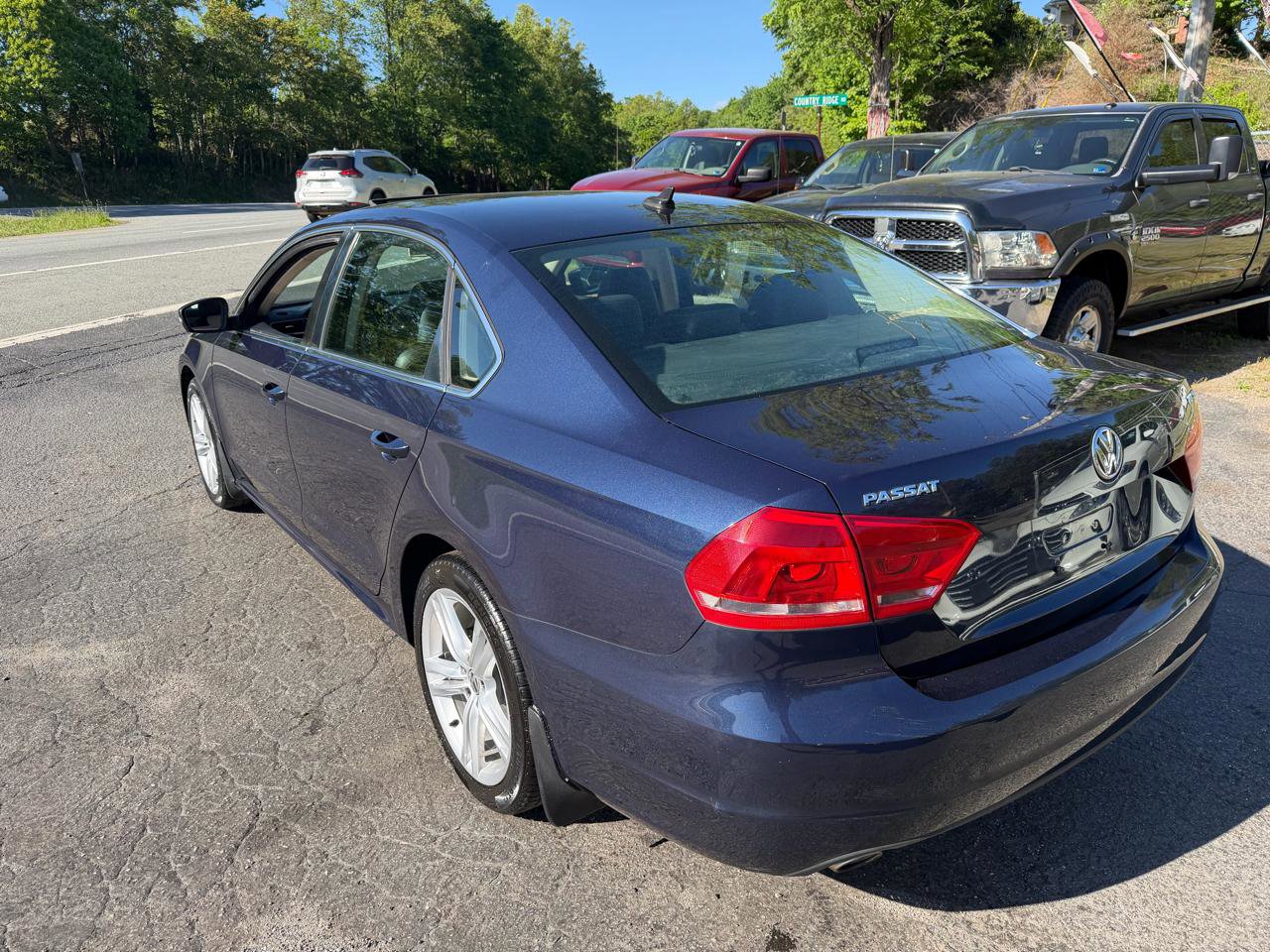 Used 2014 Volkswagen Passat TDI SE FWD image 5