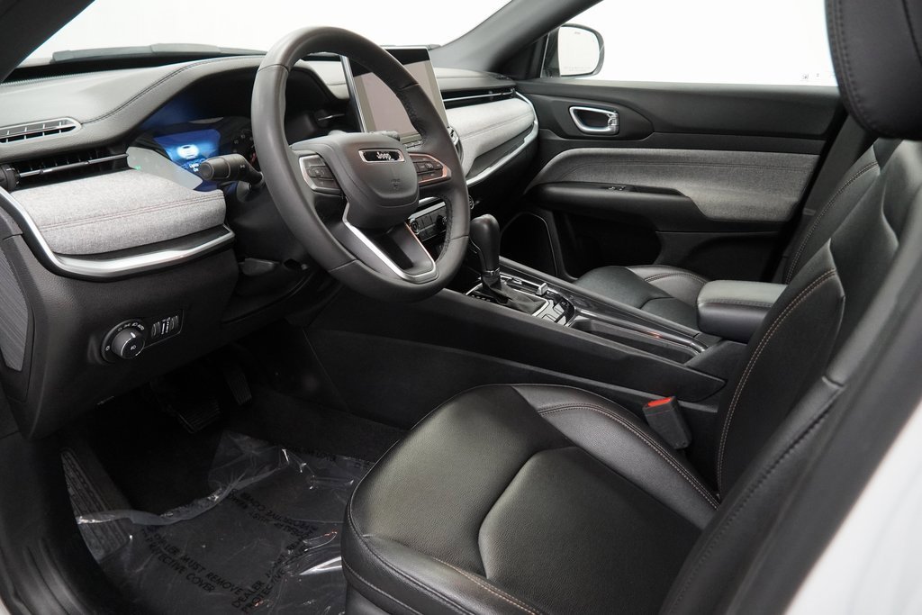 Certified 2024 Jeep Compass Latitude image 21