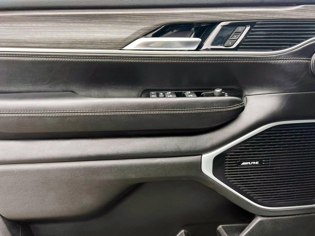 Used 2023 Jeep Wagoneer Series III w/ Convenience Group I image 17