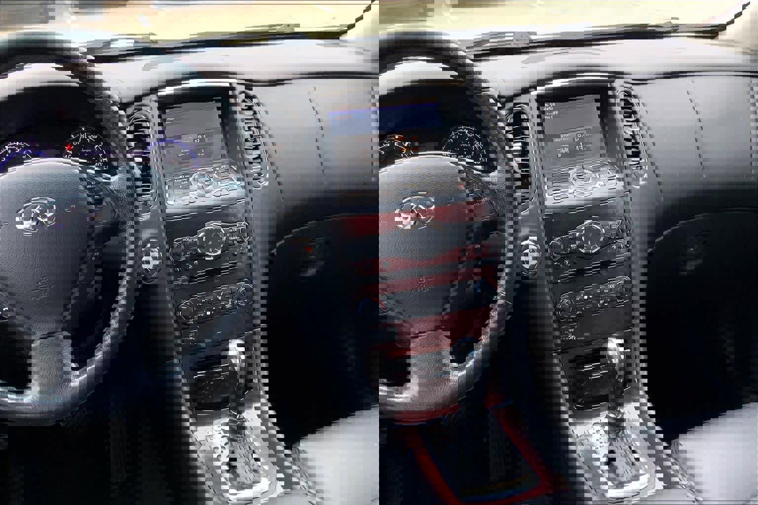 Used 2017 INFINITI QX50 w/ Premium Package image 7