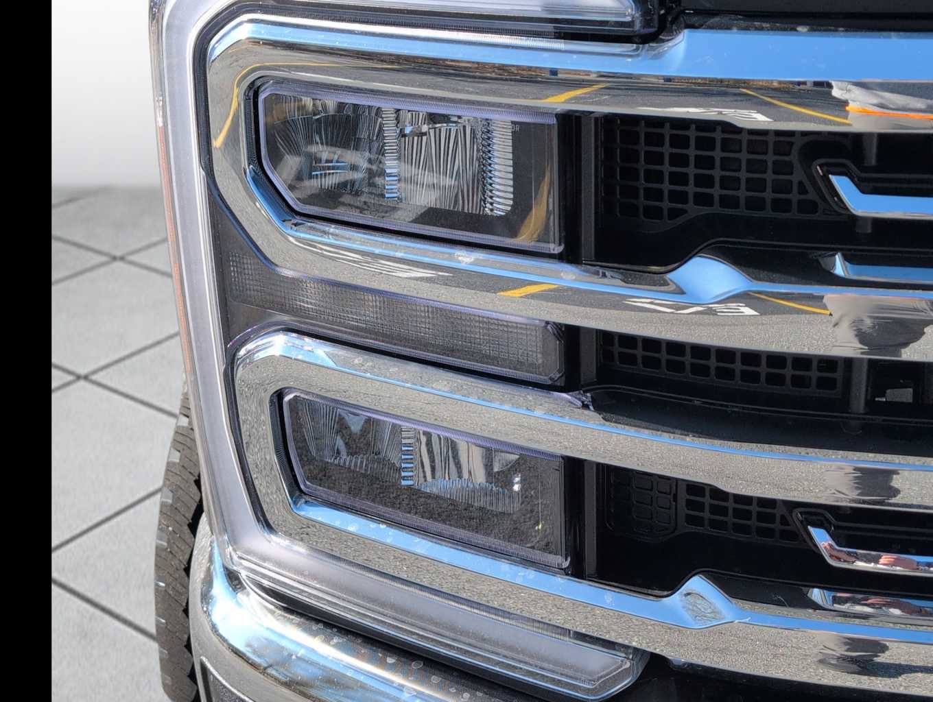 New 2026 Ford F250 Lariat w/ Chrome Package image 15