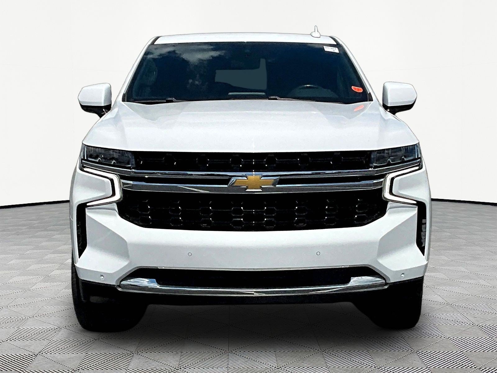 Used 2023 Chevrolet Suburban LS AWD/4WD image 2