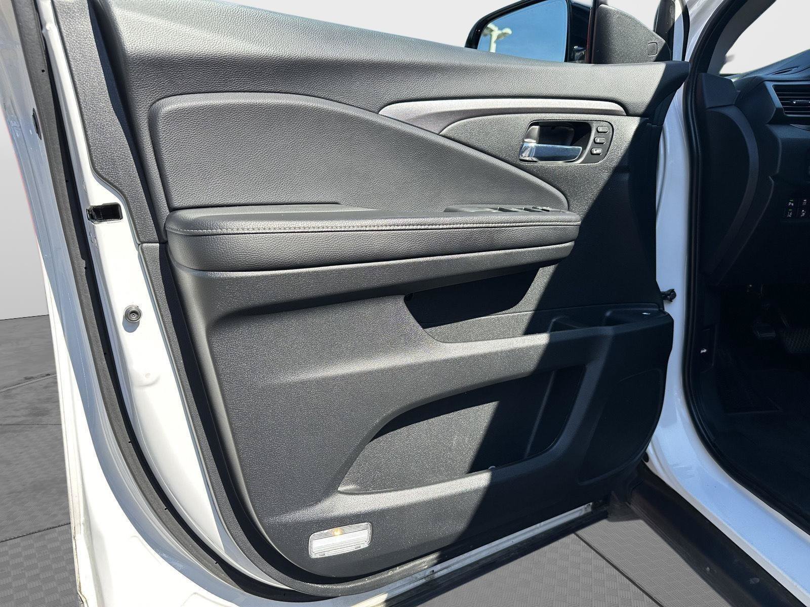 Certified 2023 Honda Ridgeline RTL-E image 11