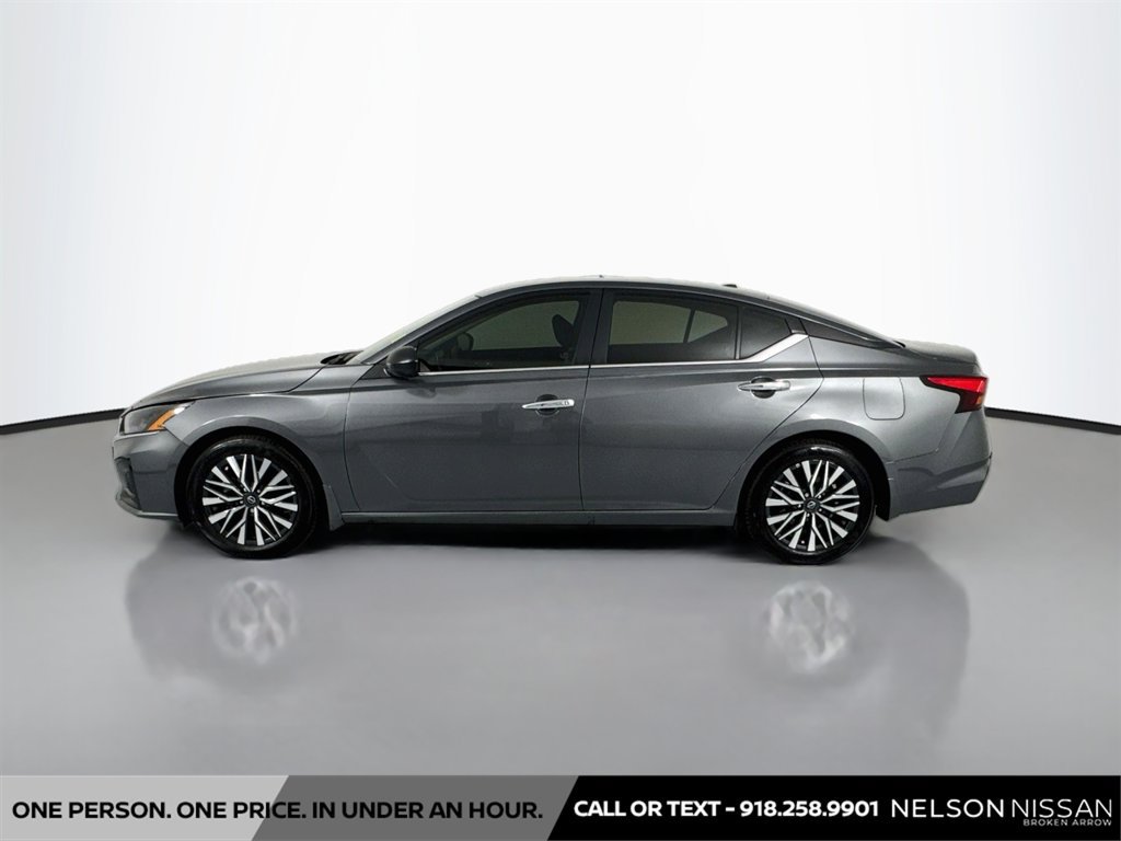 Certified 2025 Nissan Altima 2.5 SV FWD image 8