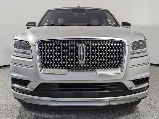 Used 2019 Lincoln Navigator Reserve image 14