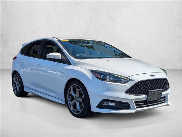 Used 2018 Ford Focus ST w/ Equipment Group 401A image 3