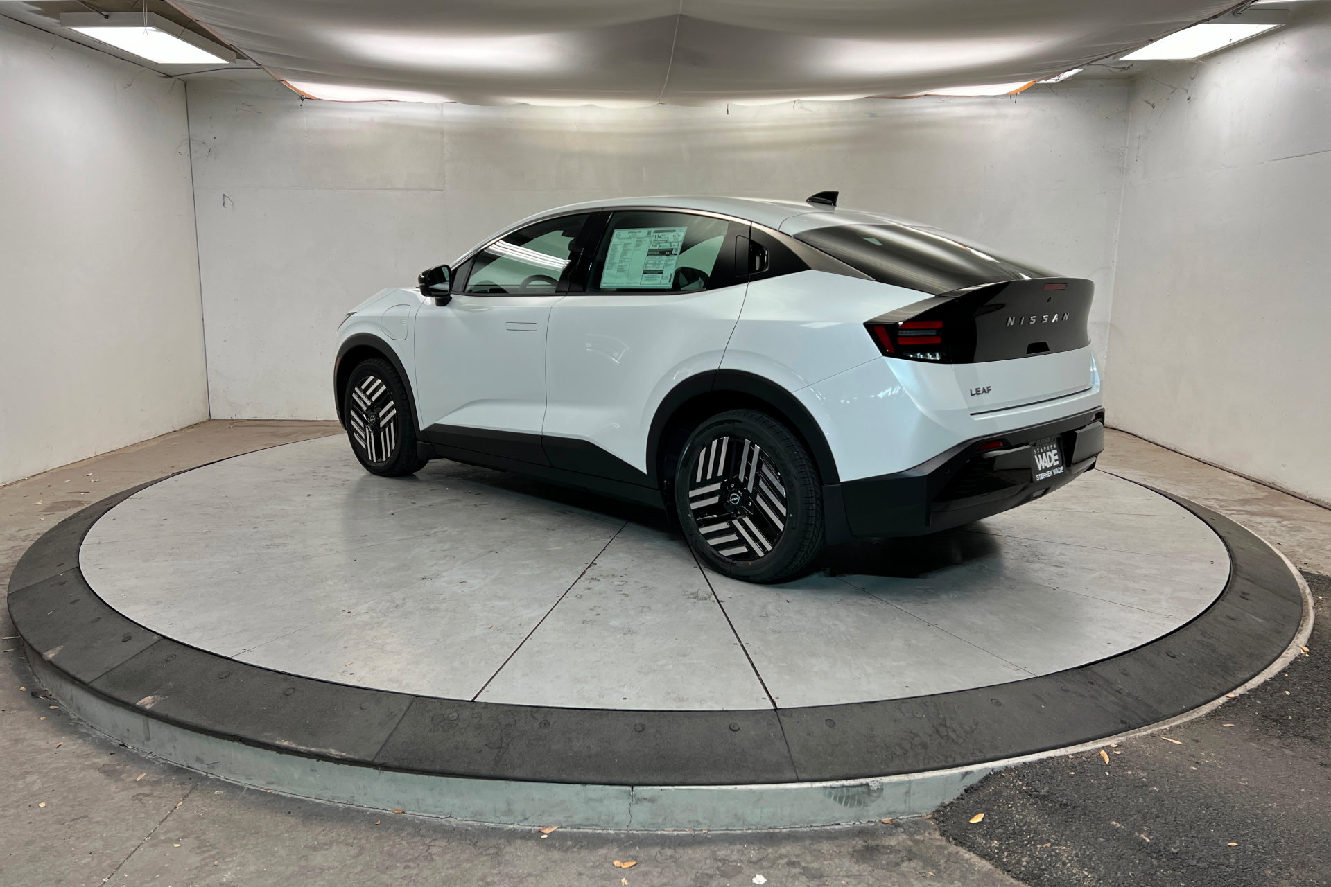 New 2026 Nissan Leaf SV+ w/ Floor Mat Package (SV+) image 3