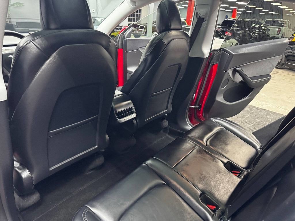 Used 2021 Tesla Model Y Long Range image 44