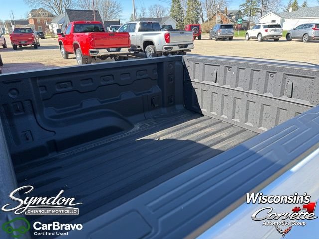 Used 2025 Chevrolet Colorado Z71 w/ Technology Package AWD/4WD image 19