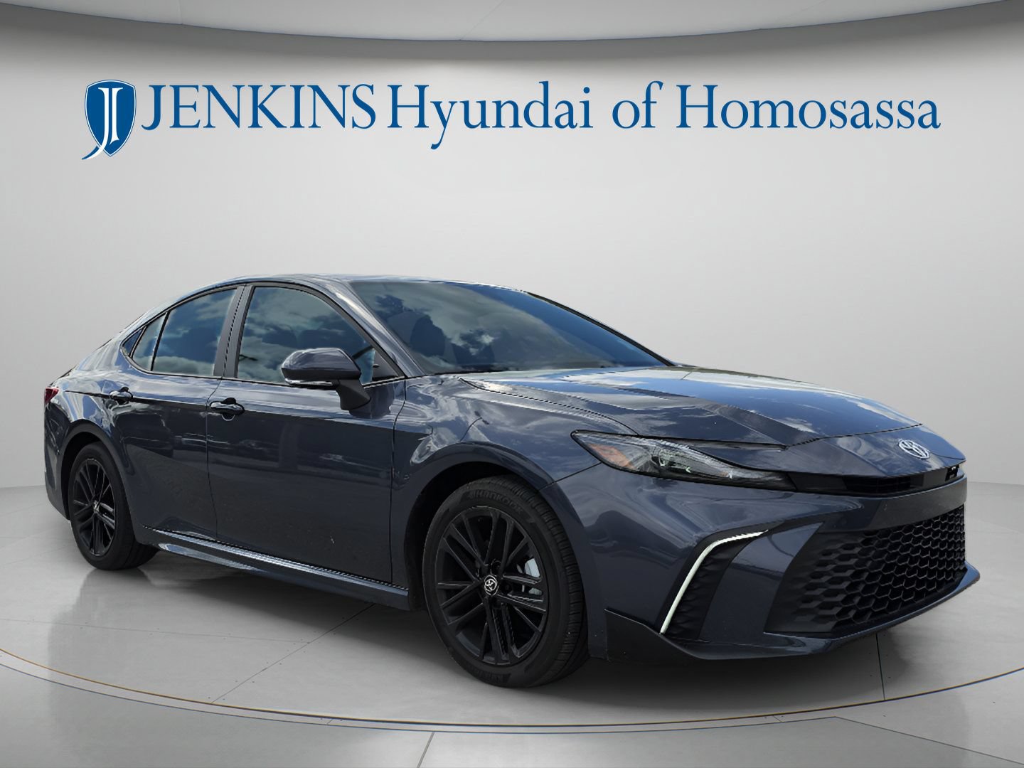 Used 2026 Toyota Camry SE w/ Convenience Package FWD image 12