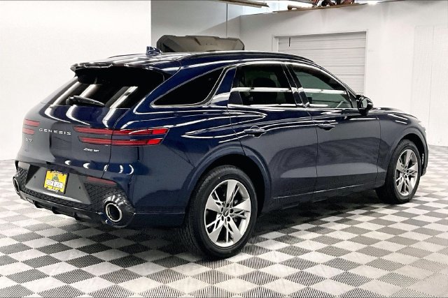 Used 2022 Genesis GV70 3.5T Sport w/ Sport Advanced Package AWD/4WD image 13