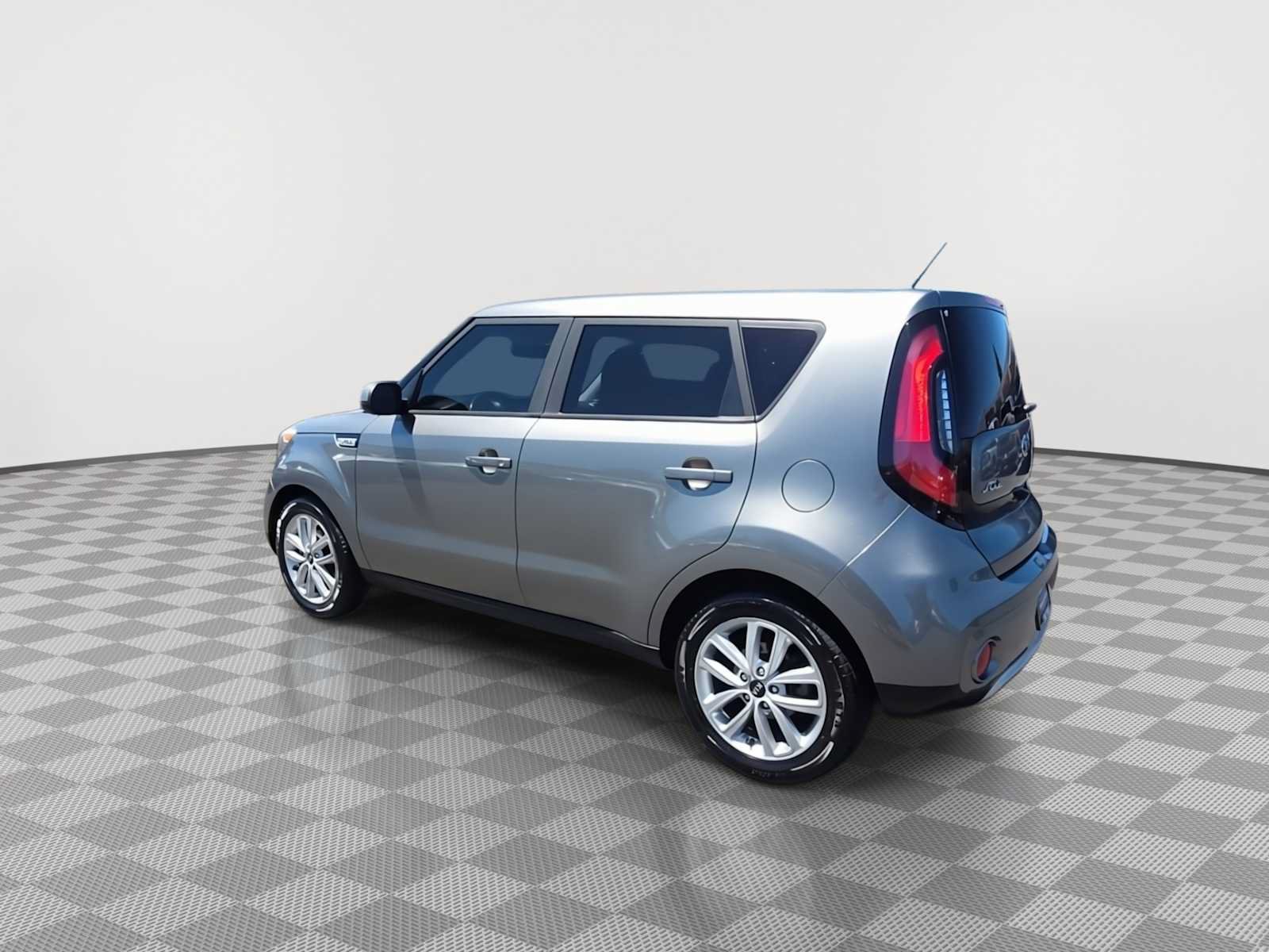 Used 2017 Kia Soul + FWD image 6