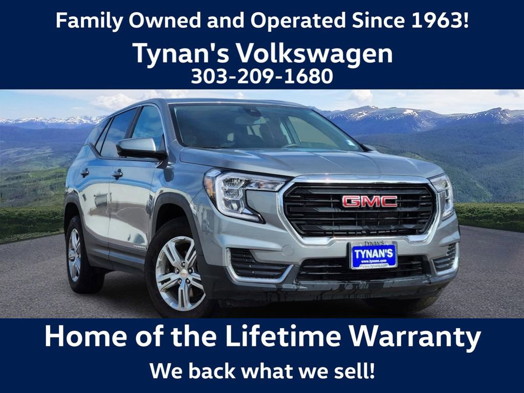 Used 2024 GMC Terrain SLE image 1