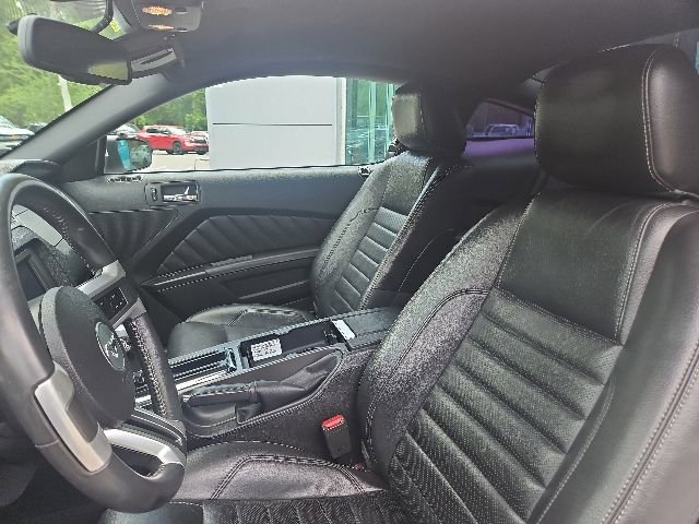 Used 2010 Ford Mustang GT Premium RWD image 9