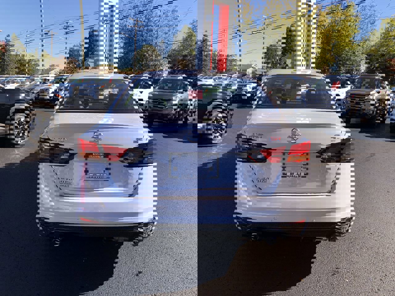 New 2025 Nissan Altima 2.5 SR w/ SR Premium Package image 19