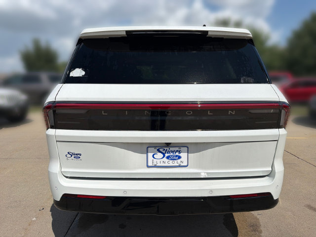 New 2026 Lincoln Navigator Reserve AWD/4WD image 7