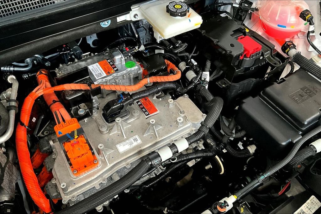 Used 2025 Chevrolet Equinox EV LT image 32