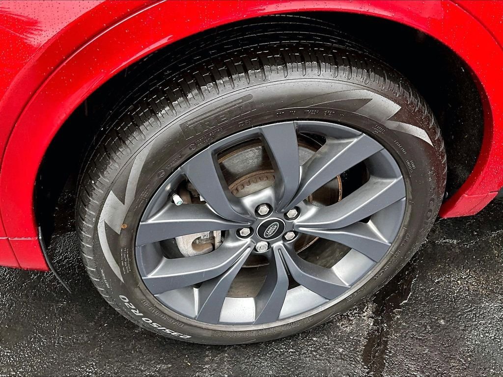 Used 2023 Land Rover Discovery Sport SE R-Dynamic AWD/4WD image 7