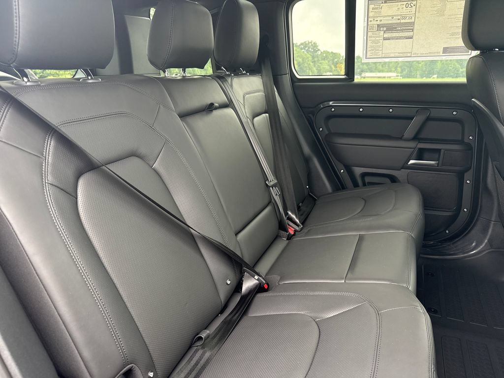 New 2026 Land Rover Defender 110 X-Dynamic SE AWD/4WD image 16