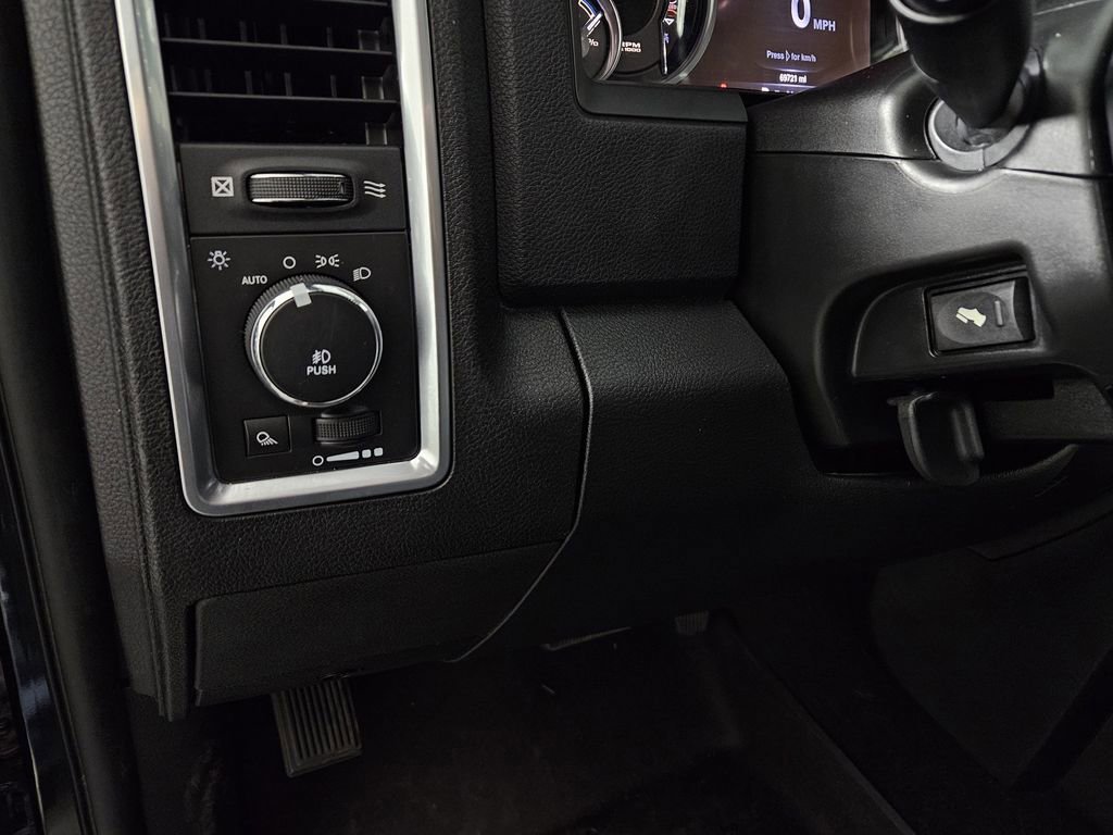 Used 2016 RAM 2500 Limited AWD/4WD image 27
