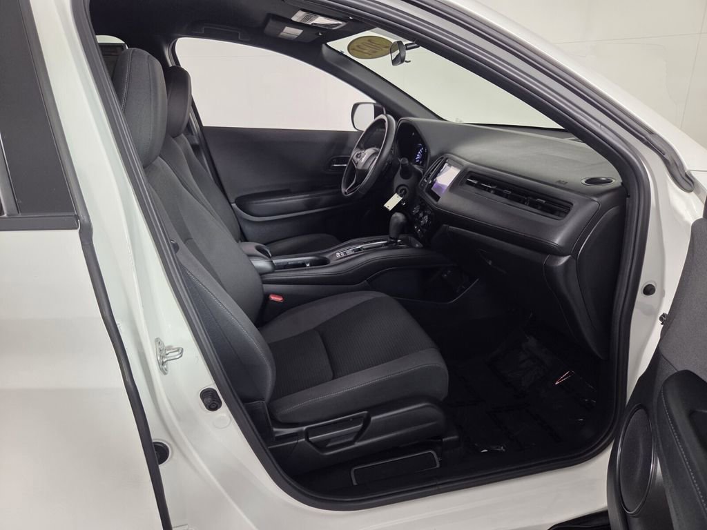 Used 2021 Honda HR-V Sport image 30