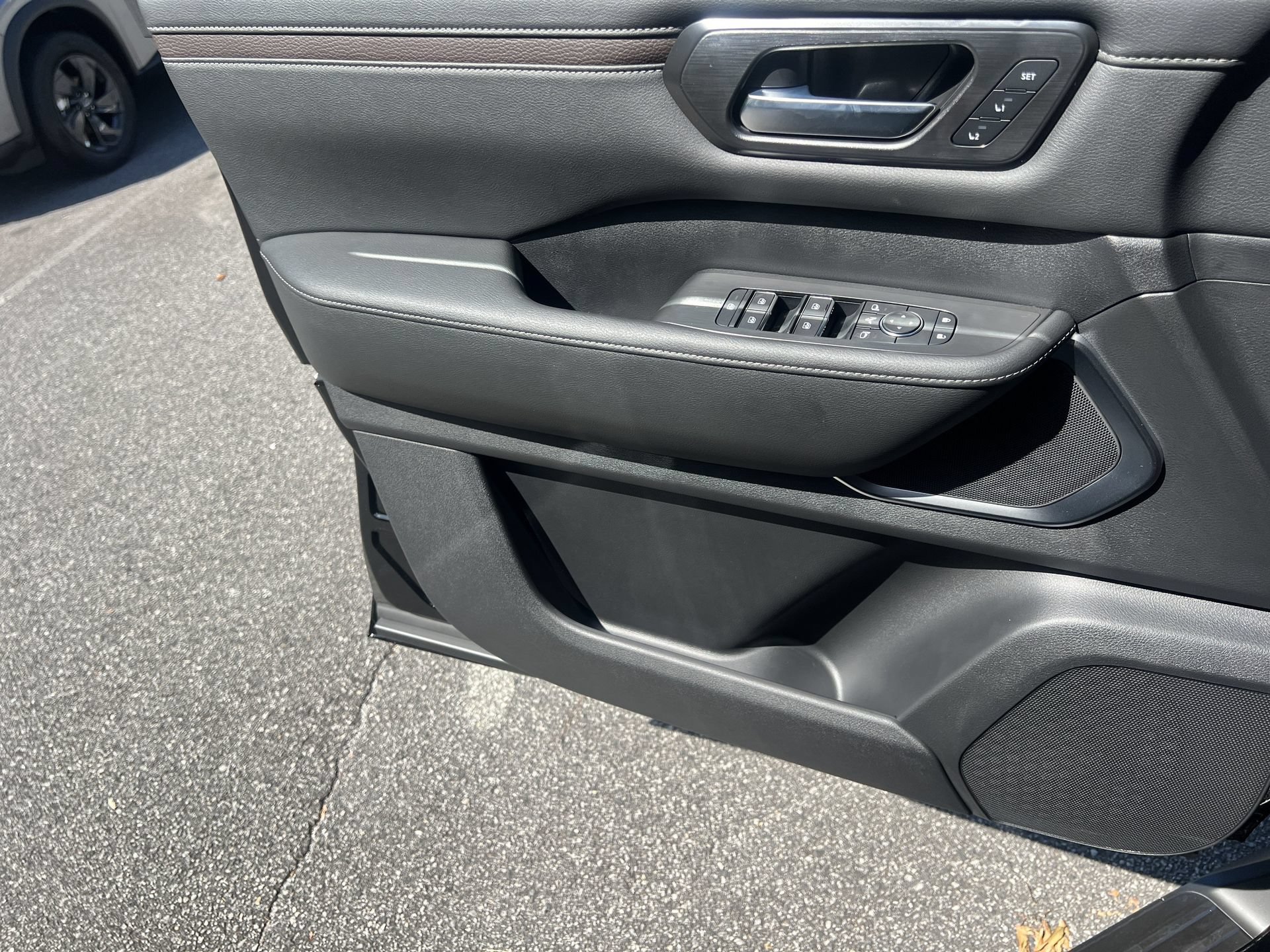 New 2026 Nissan Armada Platinum AWD/4WD image 14