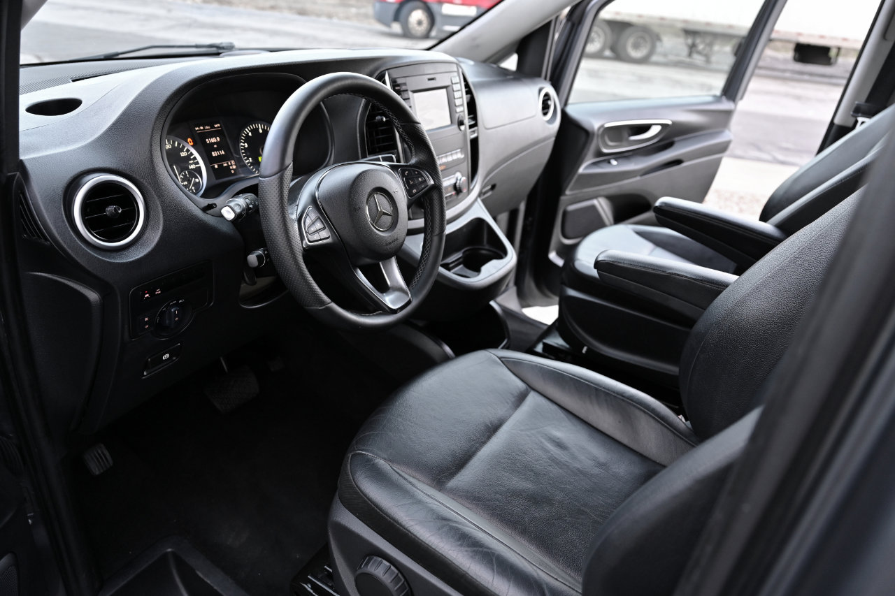 Used 2016 Mercedes-Benz Metris Passenger image 10