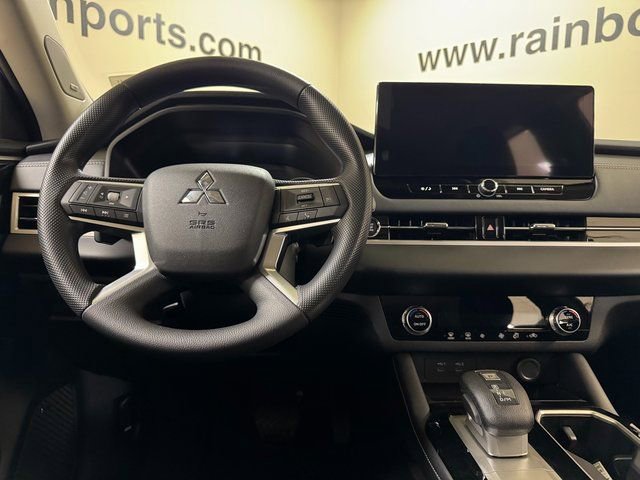 New 2026 Mitsubishi Outlander ES FWD image 9
