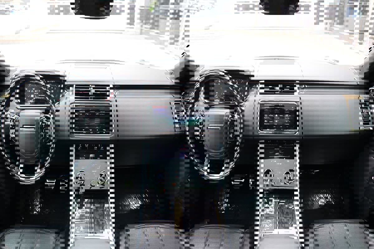 Used 2018 Land Rover Range Rover Sport HSE Dynamic image 14