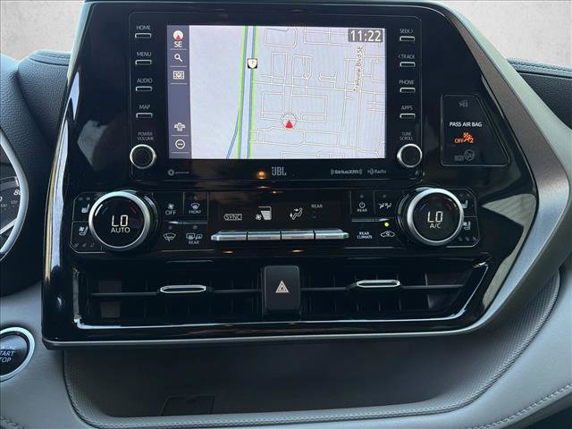 Used 2020 Toyota Highlander Limited image 19