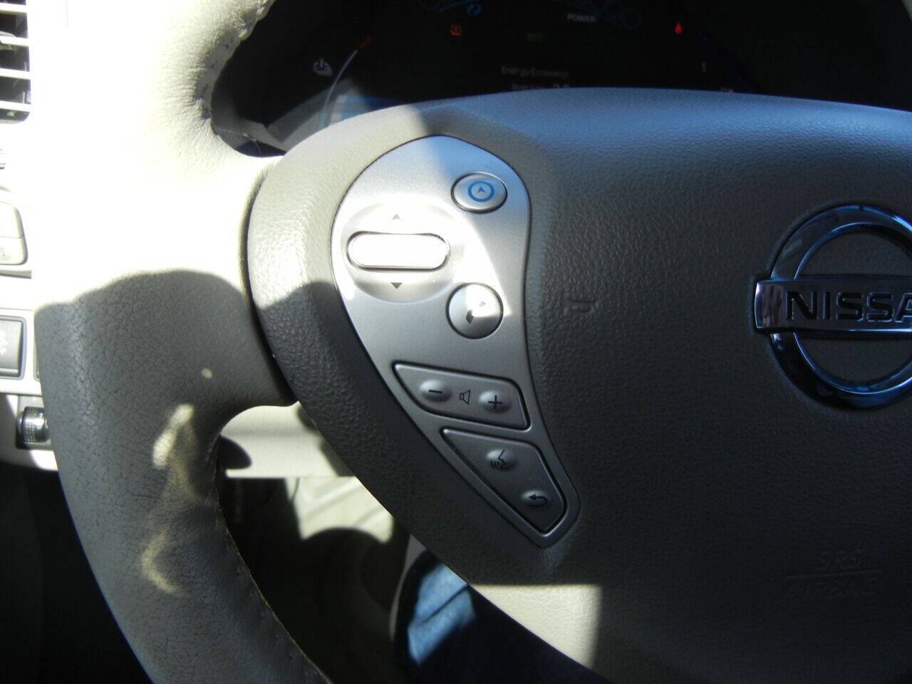 Used 2012 Nissan Leaf SL w/ Protection Pkg FWD image 67