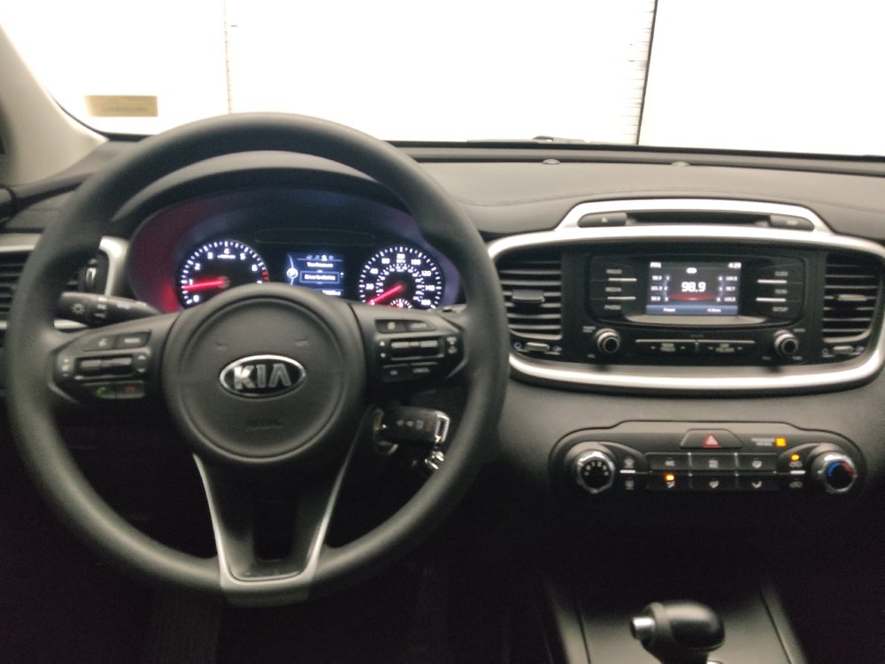 Used 2018 Kia Sorento L image 22