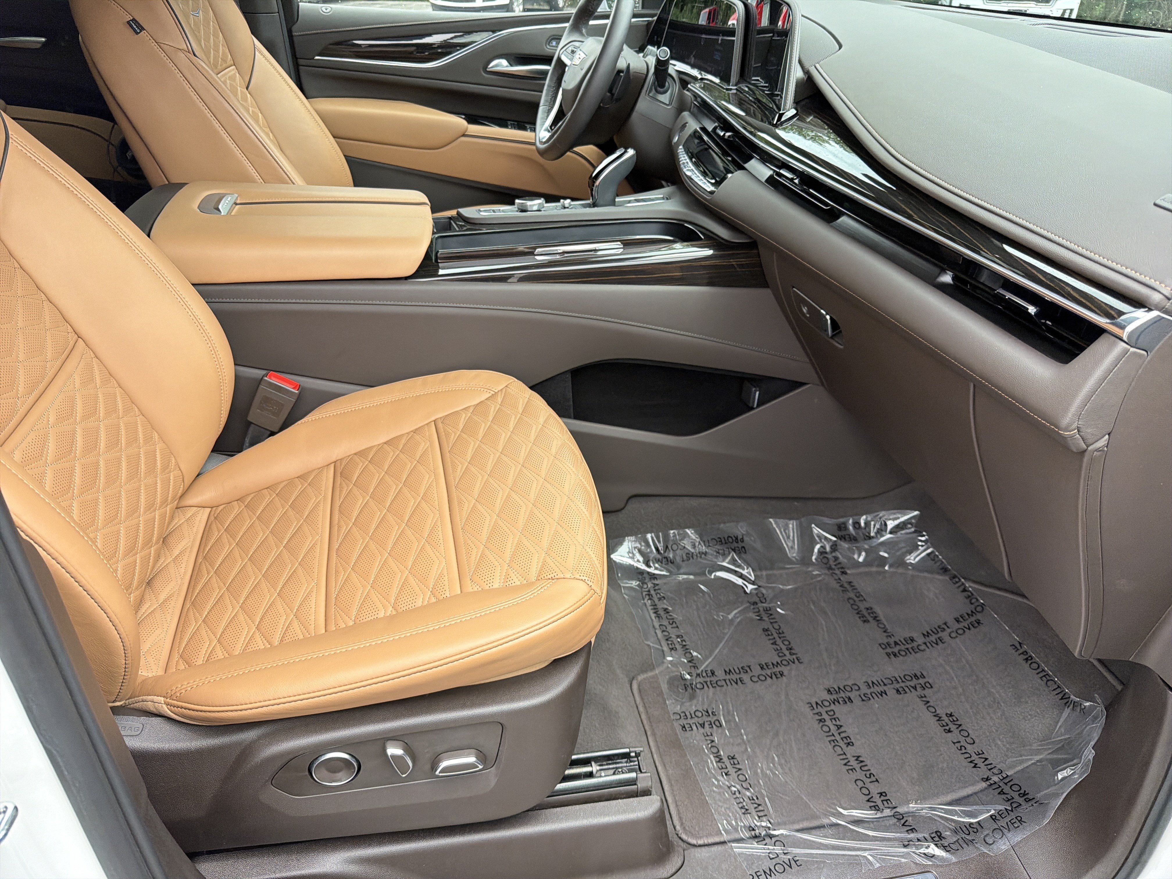 Certified 2024 Cadillac Escalade Sport w/ LPO, ONYX Package AWD/4WD image 14