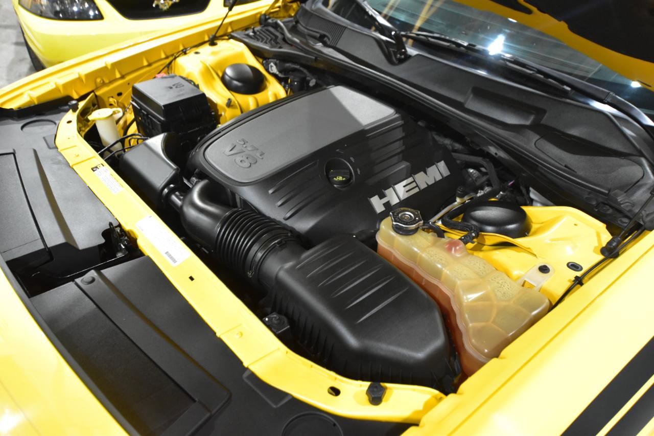 Used 2012 Dodge Challenger R/T image 42