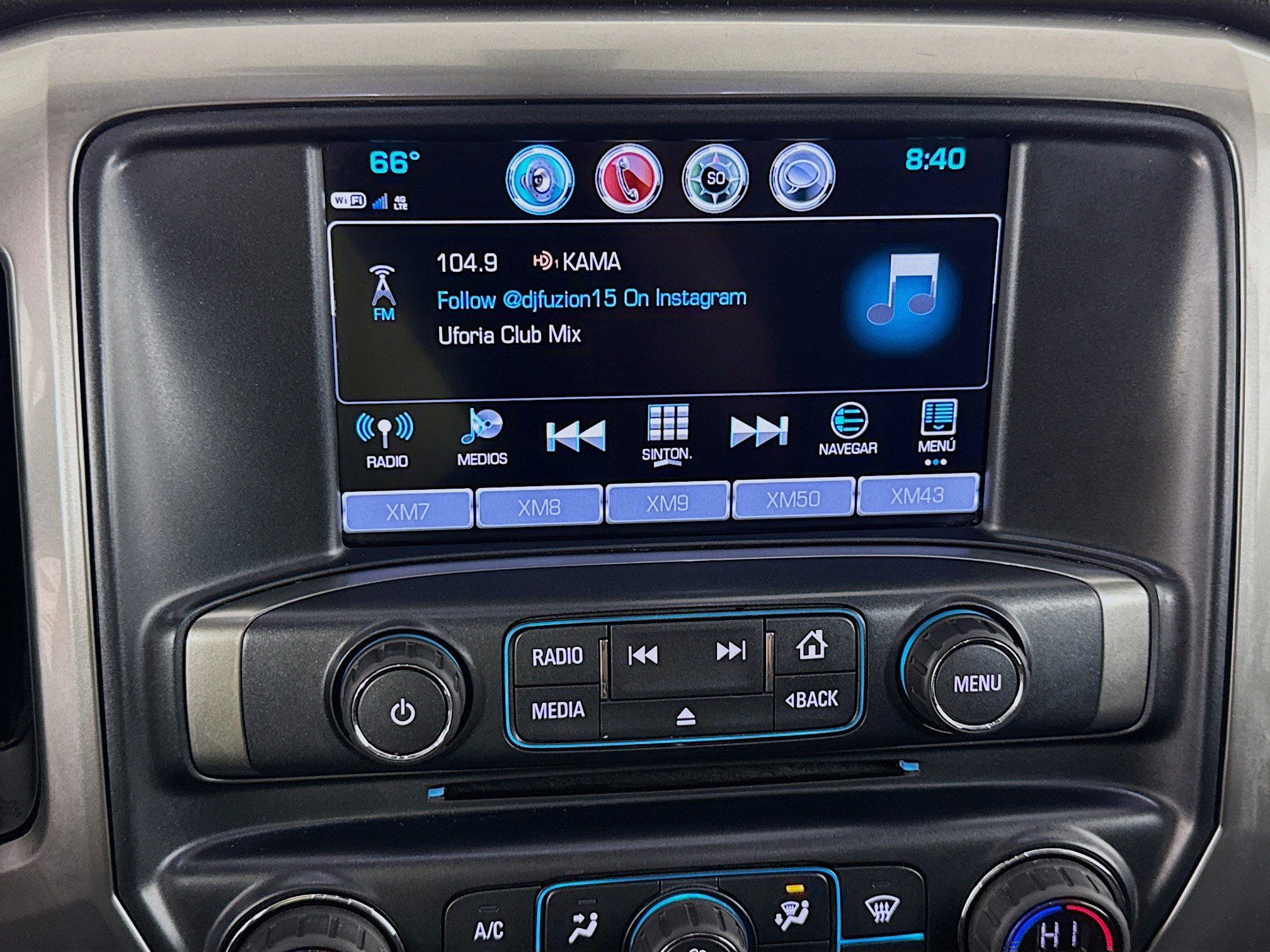 Used 2018 Chevrolet Silverado 1500 LT w/ All Star Edition AWD/4WD image 25