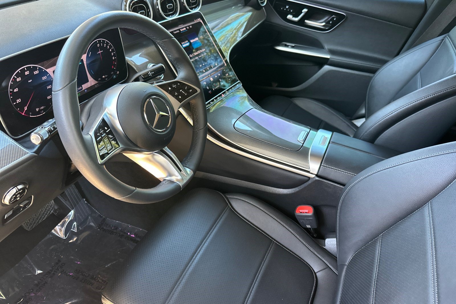 Certified 2025 Mercedes-Benz GLC 350e 4MATIC image 4
