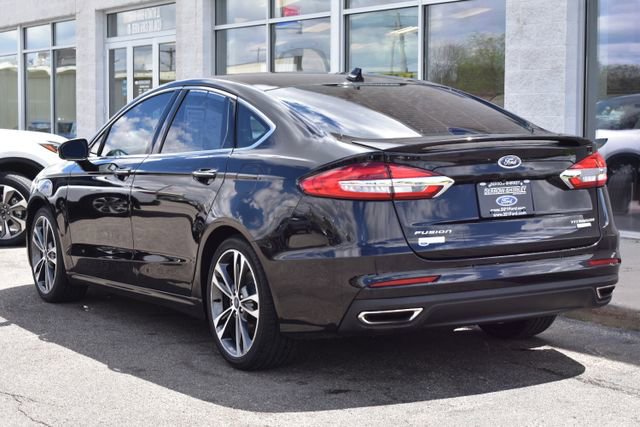 Used 2019 Ford Fusion Titanium FWD image 11