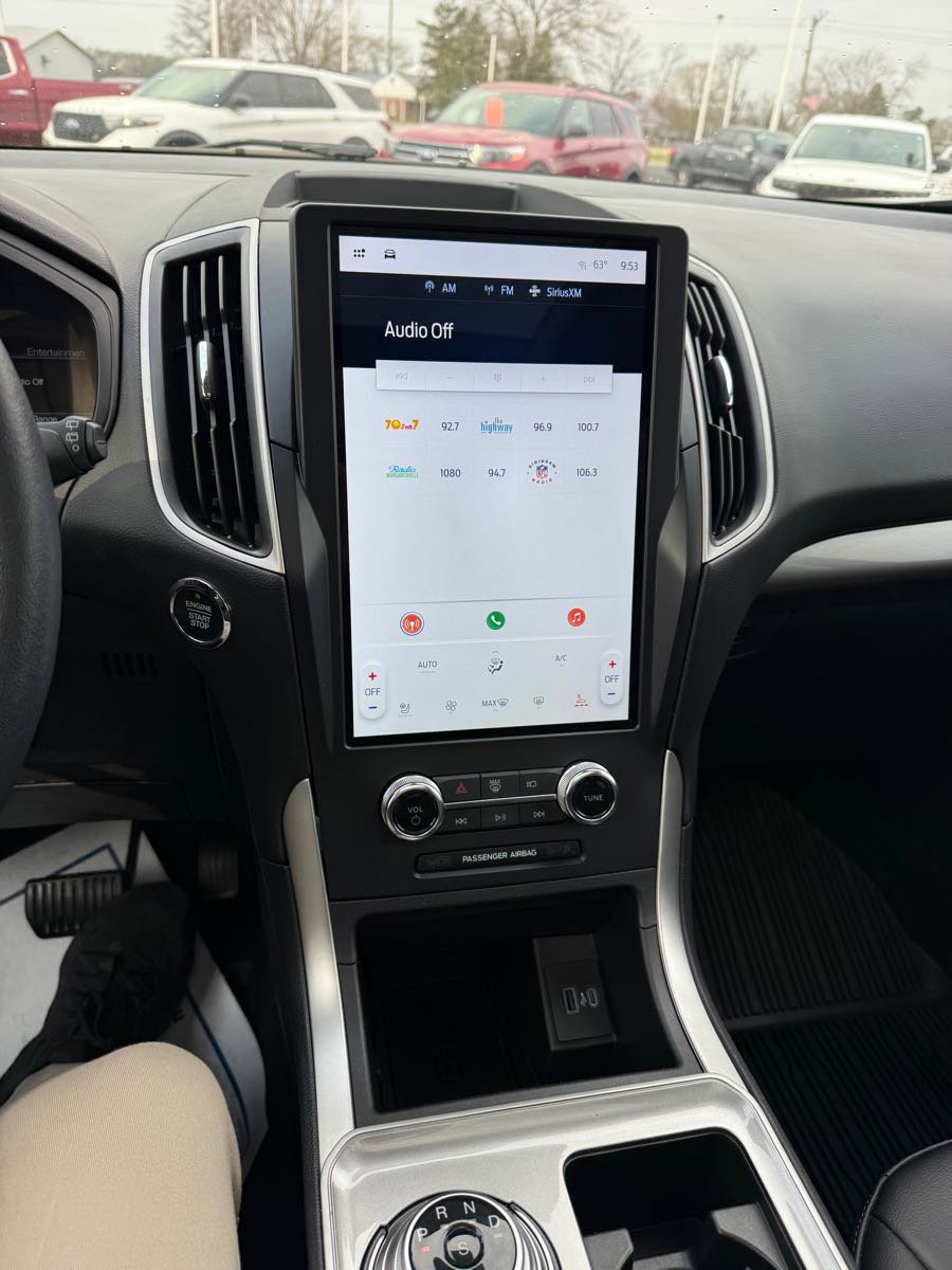 Used 2024 Ford Edge SEL w/ Convenience Package image 17