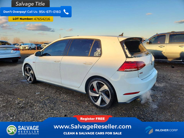 Used 2020 Volkswagen Golf 4-Door image 3