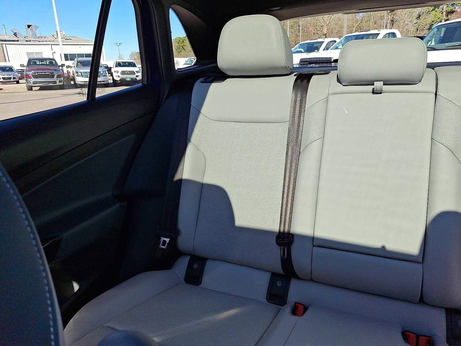 Used 2022 Volkswagen ID.4 Pro S image 13