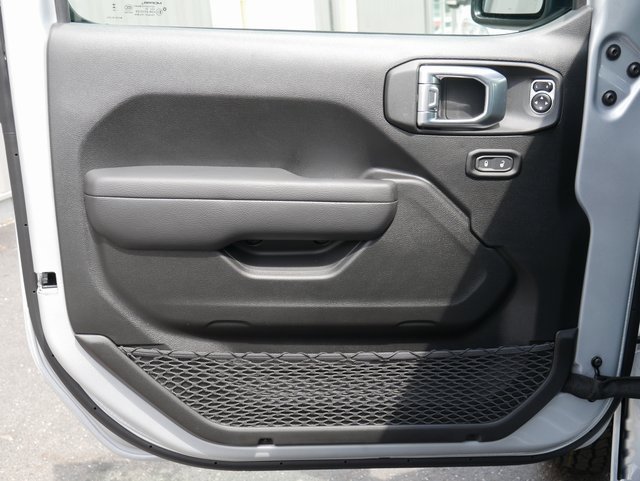 Used 2024 Jeep Wrangler Sport S image 13