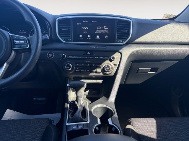 Used 2022 Kia Sportage LX w/ LX FWD Value Edition Package image 11